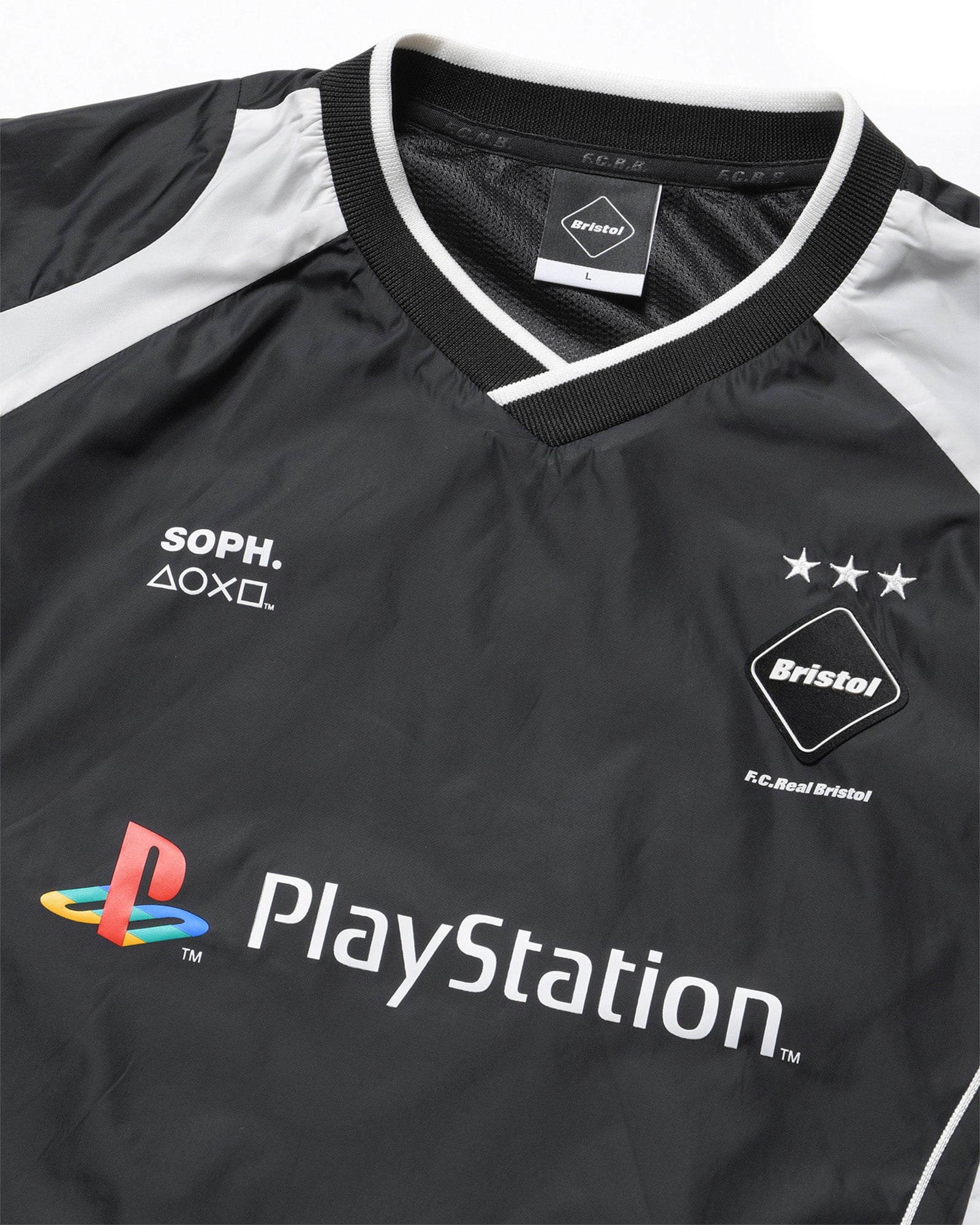 PS30 x WARM UP PISTE – INVINCIBLE | Official Website