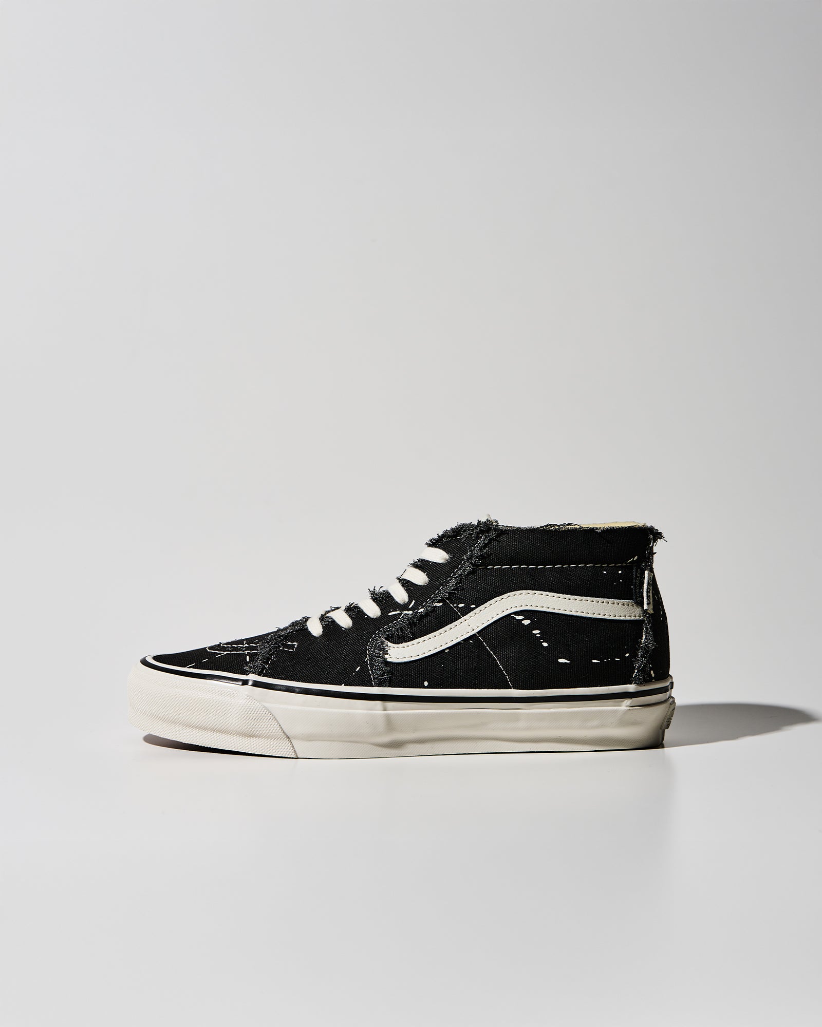 LX SK8 MID FRAYED (INVINCIBLE EXCLUSIVE) – INVINCIBLE | Official