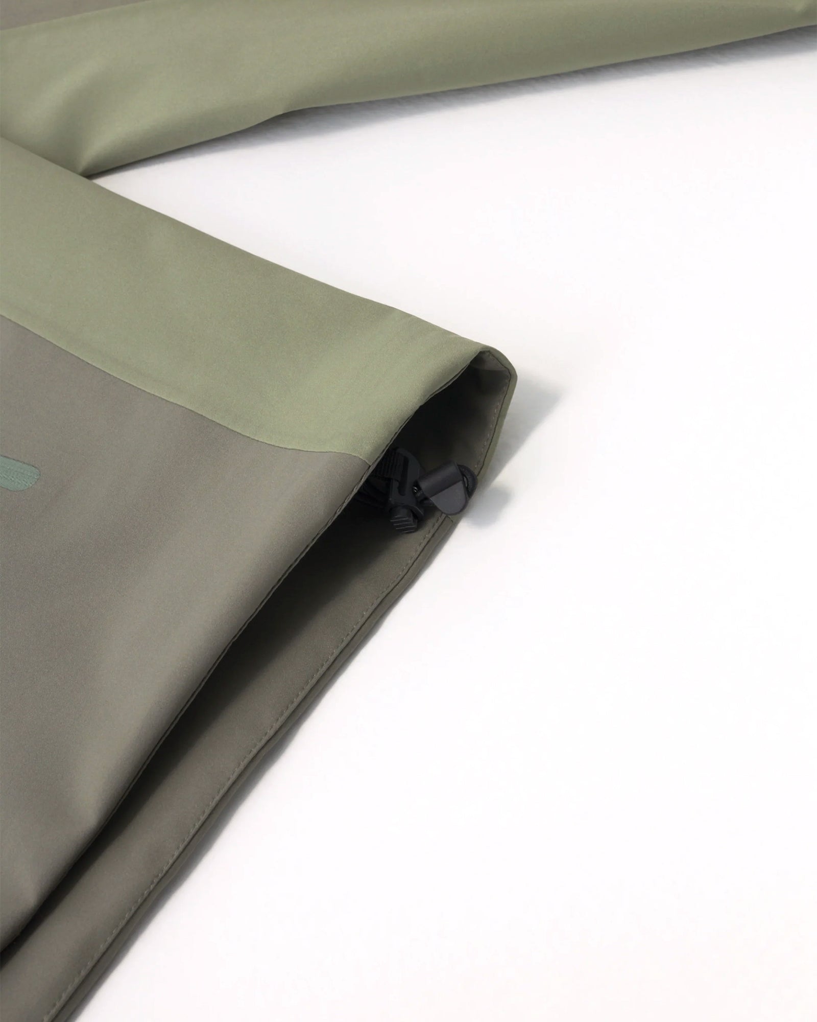ARC LIGHTWEIGHT SHELL JACKET 2.0