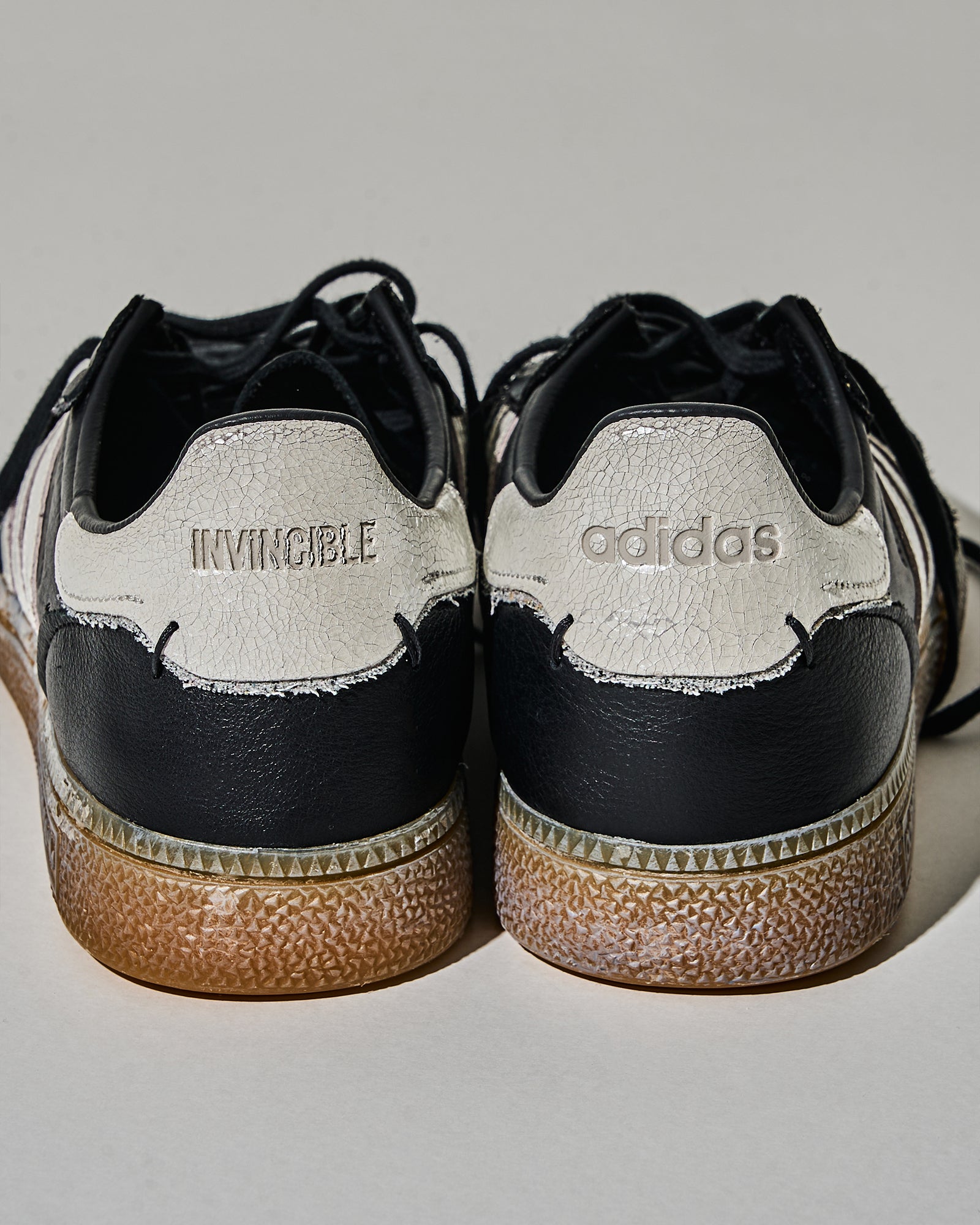 INVINCIBLE® x adidas Consortium Handball Spezial Black